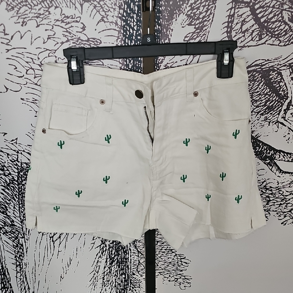 White Cactus Embroidered Women's Shorts